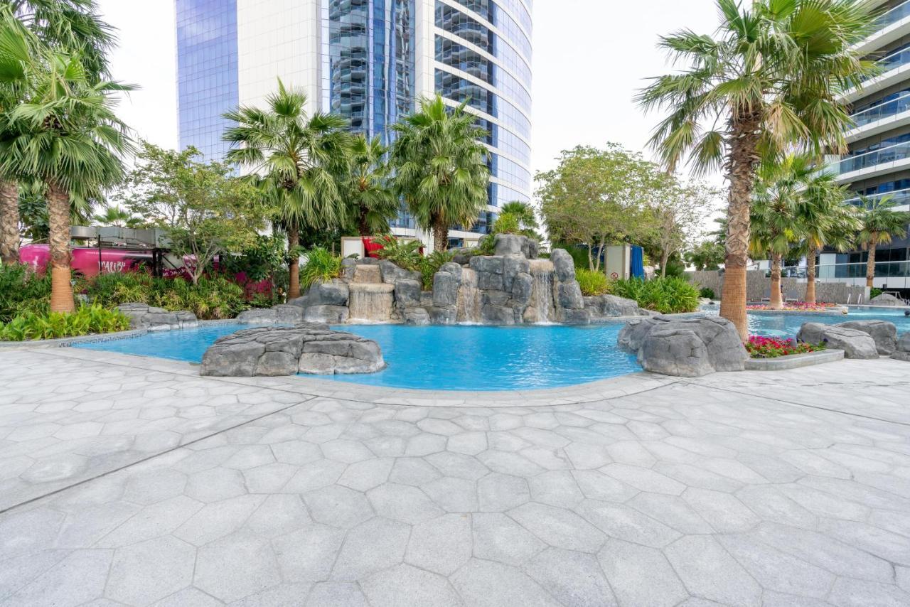 Globalstay Damac Towers By Paramount In Business Bay 두바이 외부 사진