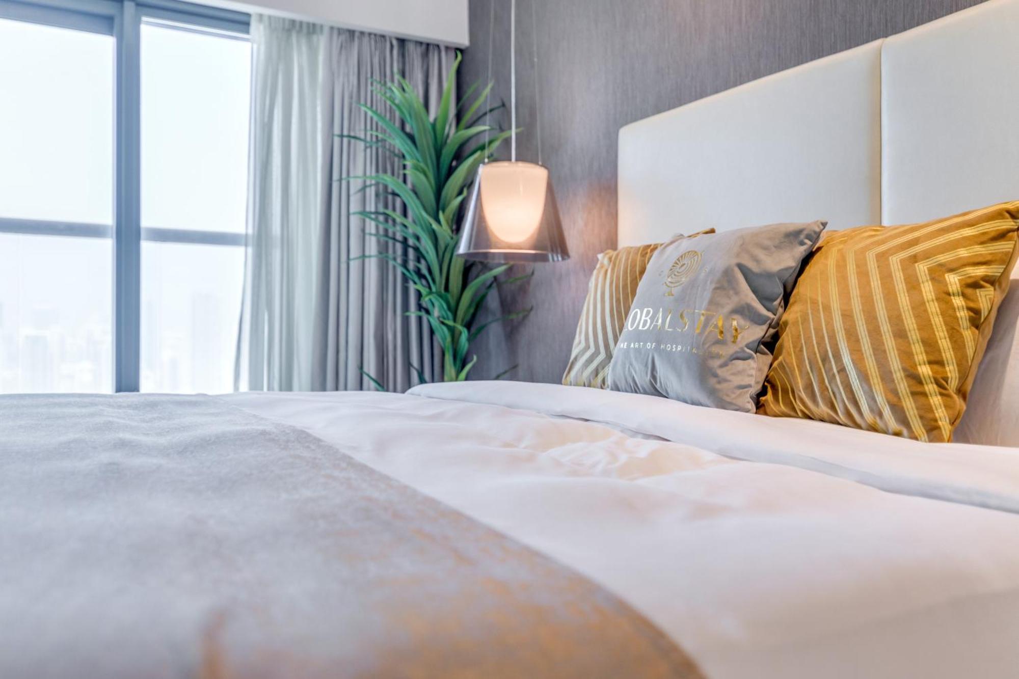 Globalstay Damac Towers By Paramount In Business Bay 두바이 외부 사진