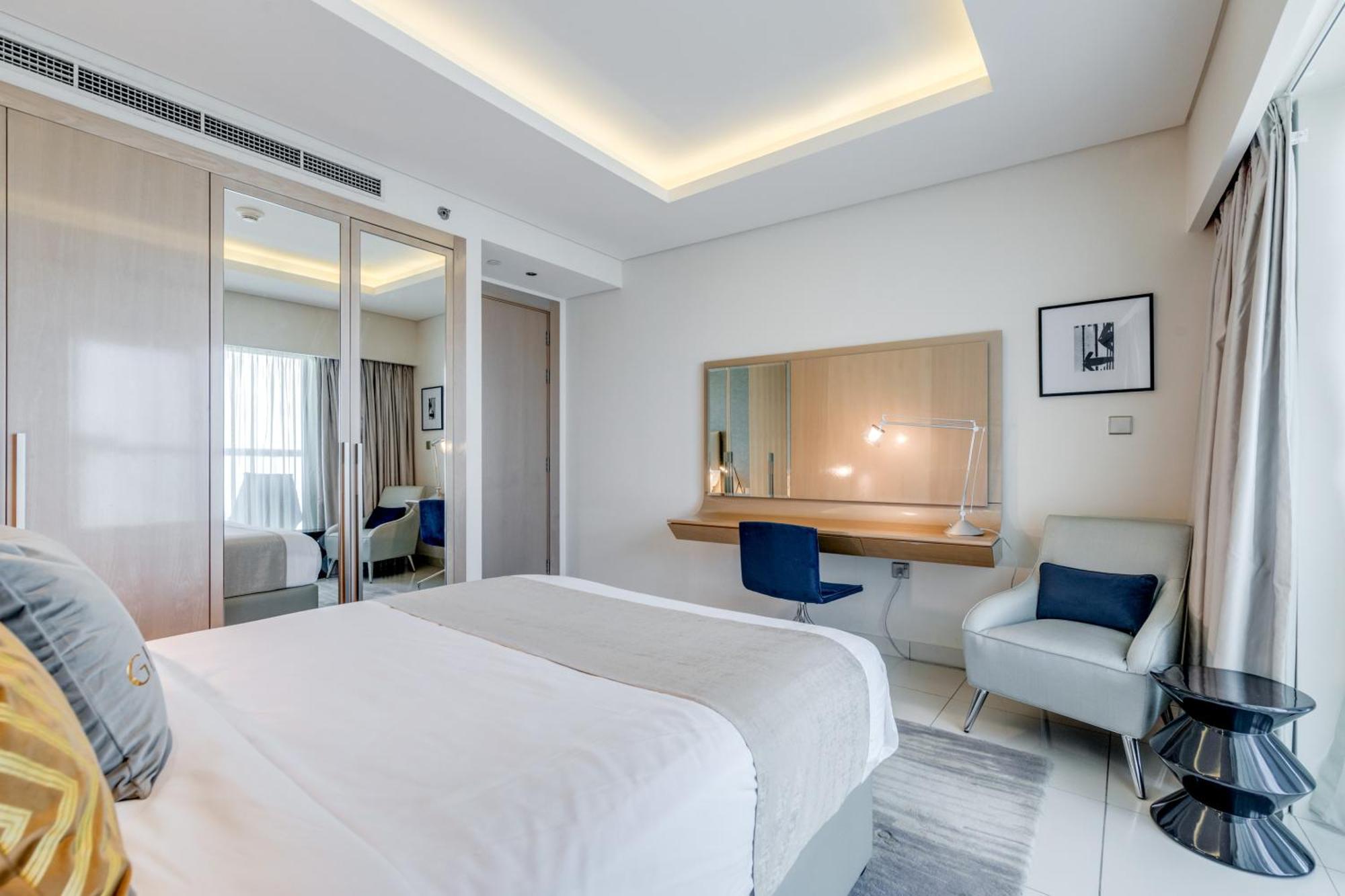 Globalstay Damac Towers By Paramount In Business Bay 두바이 외부 사진