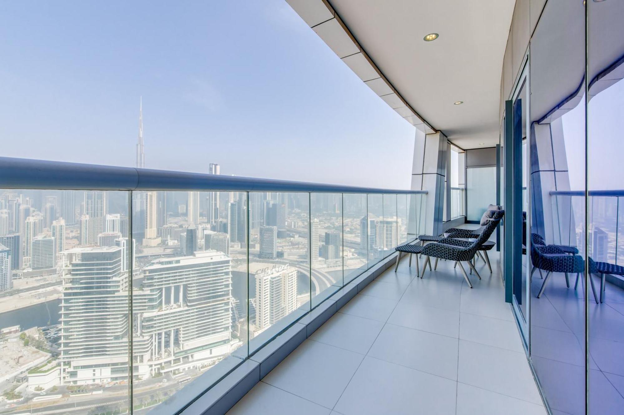 Globalstay Damac Towers By Paramount In Business Bay 두바이 외부 사진