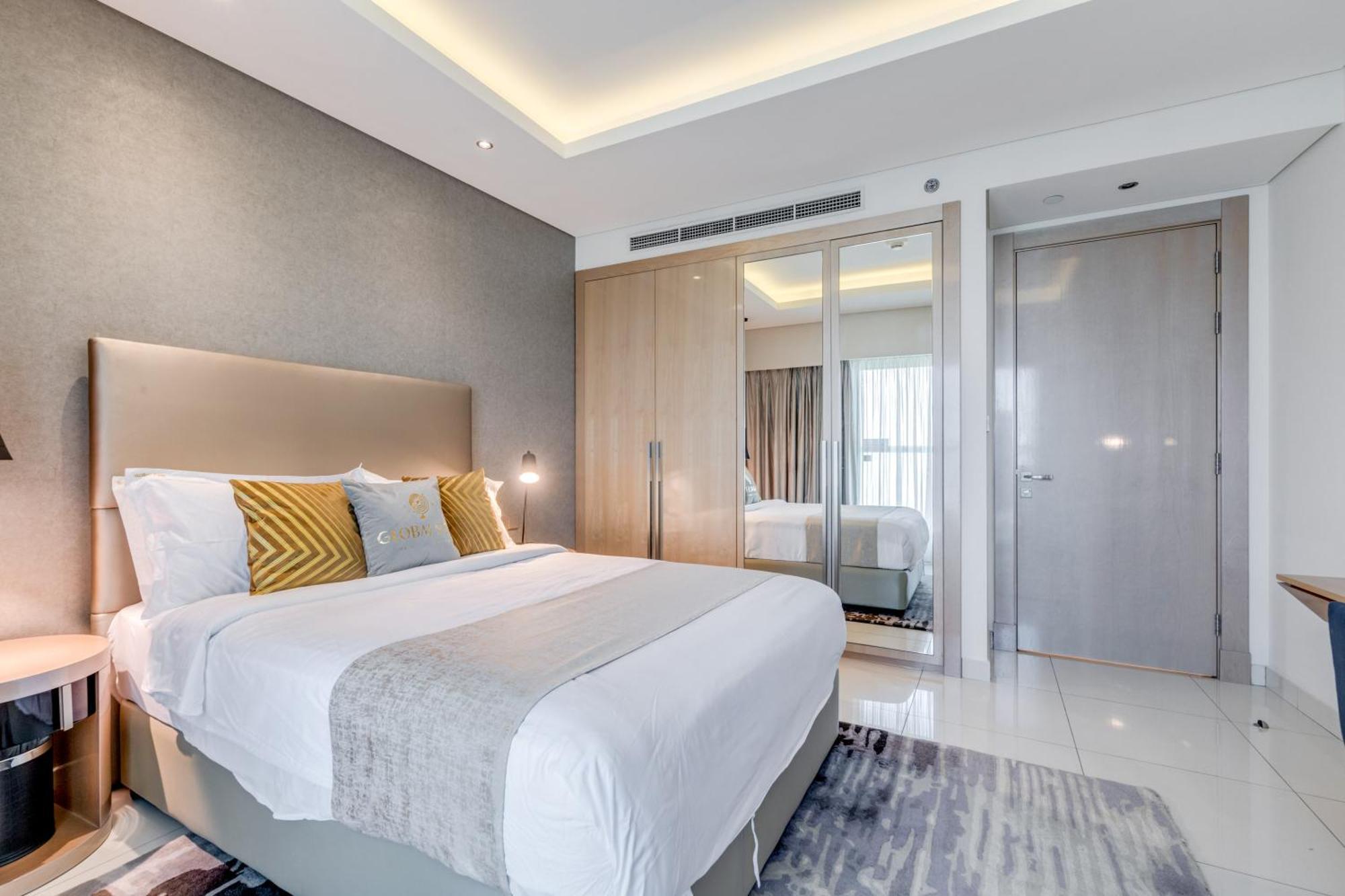 Globalstay Damac Towers By Paramount In Business Bay 두바이 외부 사진