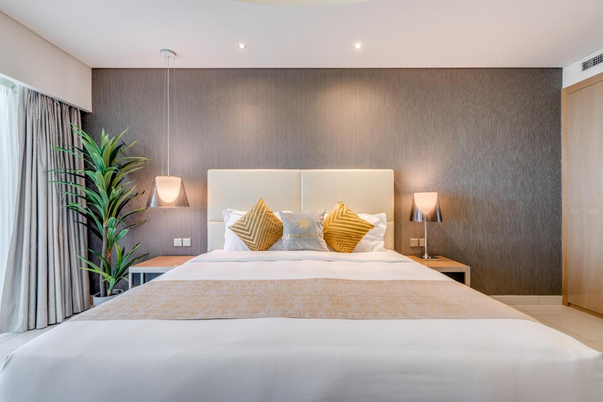 Globalstay Damac Towers By Paramount In Business Bay 두바이 외부 사진